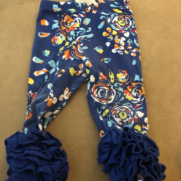 Pearls and Piggytails - Picture 1 of 2